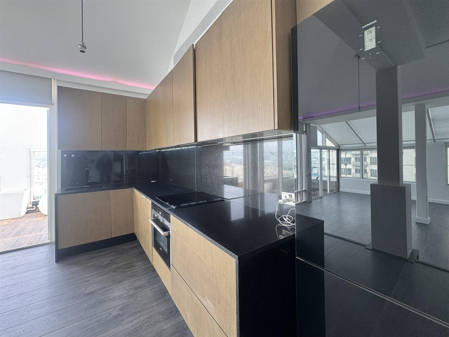 Image of Apartment - 3 Bedrooms - 2 Bathrooms for Sale in Eurotowers-Gibraltar, Image 3